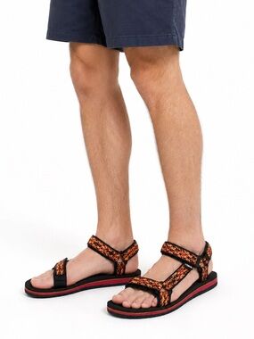 Size 9 Teva Men’s Original Universal Geo Tribal Sport Hiking Sandals